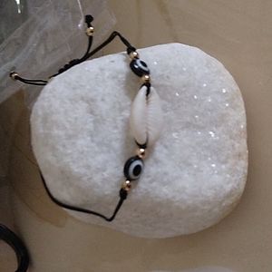 Blk pics bead bracelet